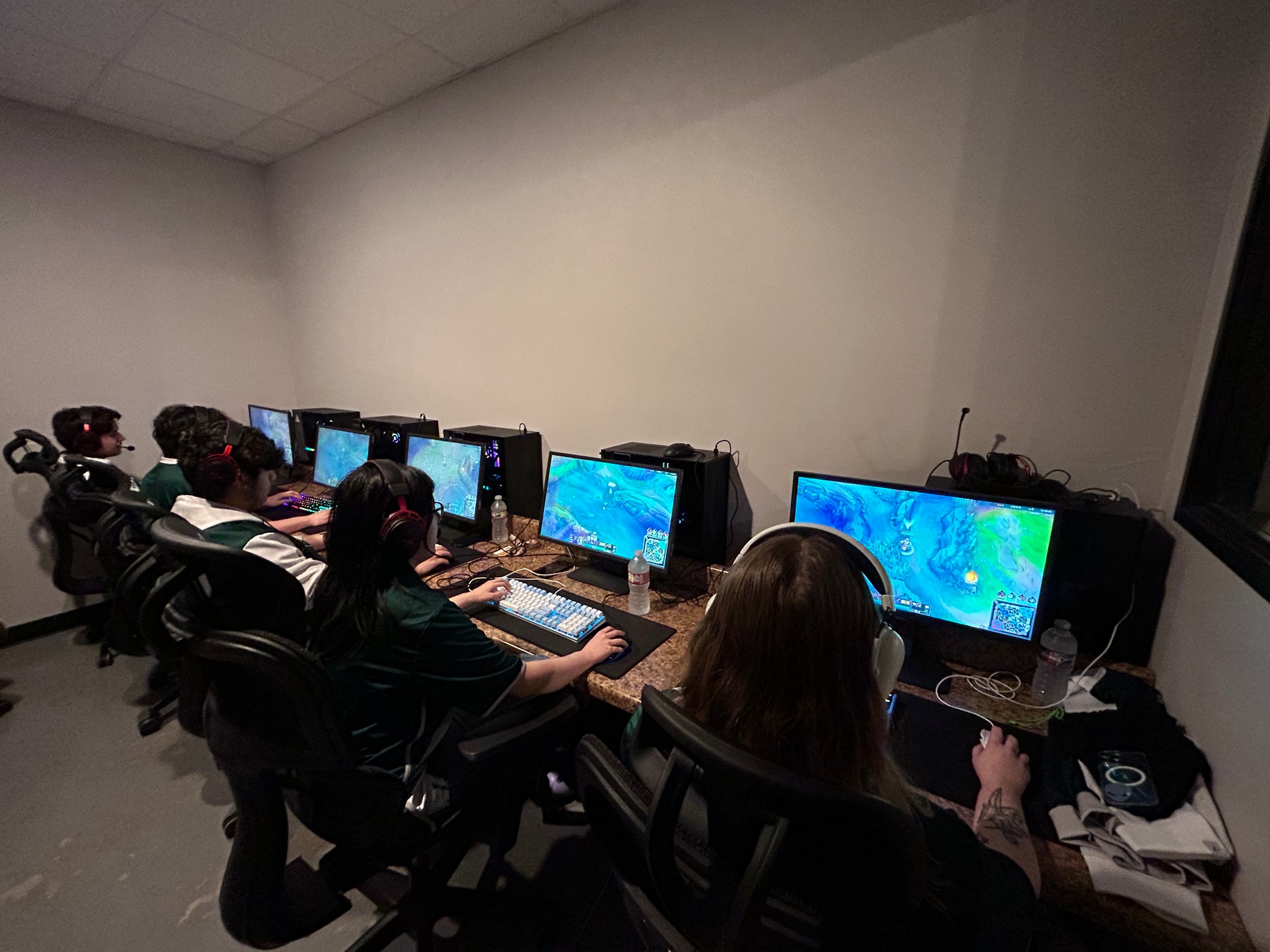 Dallas College eSports Holding Tryouts