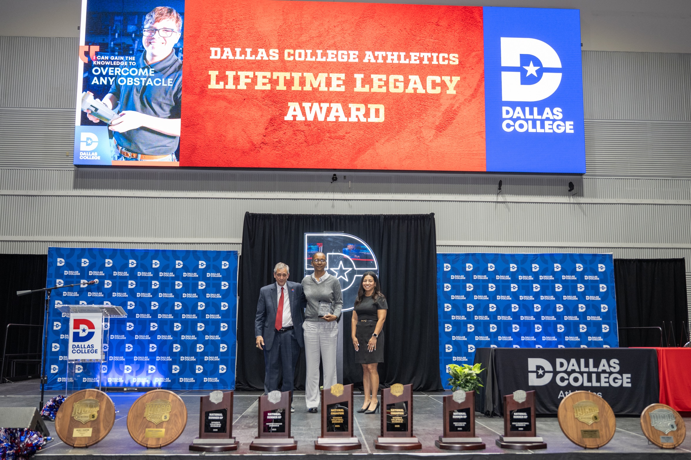Dickerson Receives Dallas College Athletics Lifetime Legacy Award